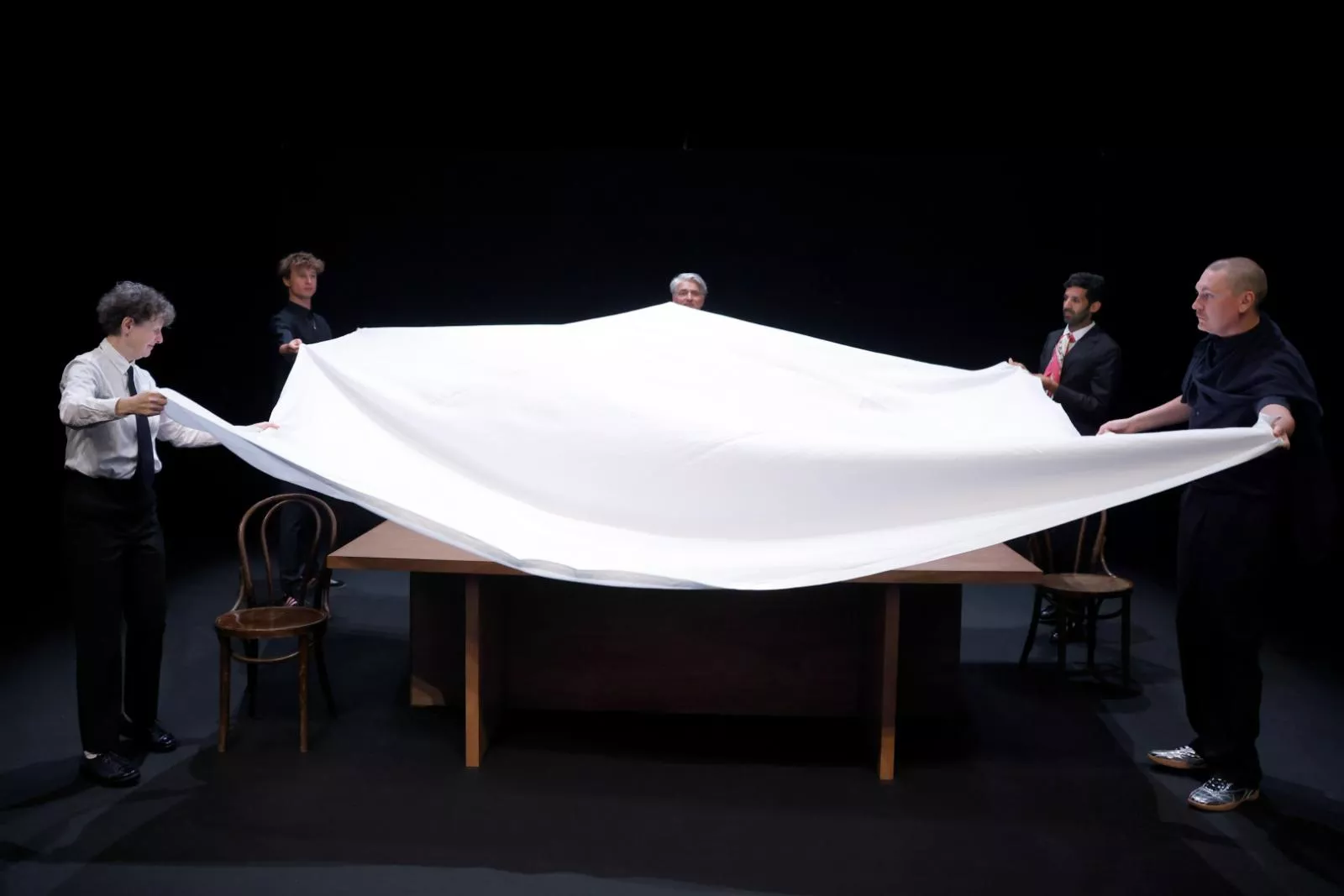 family-louis-janssens-uzagrebtheatrefestival-2026 (1)